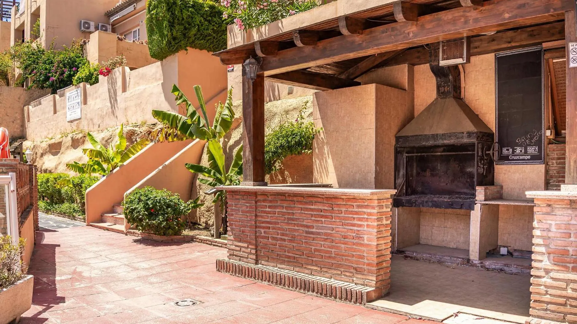 Nice Apartment In Mijas With Kitchen